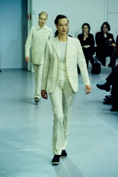 Look 4
